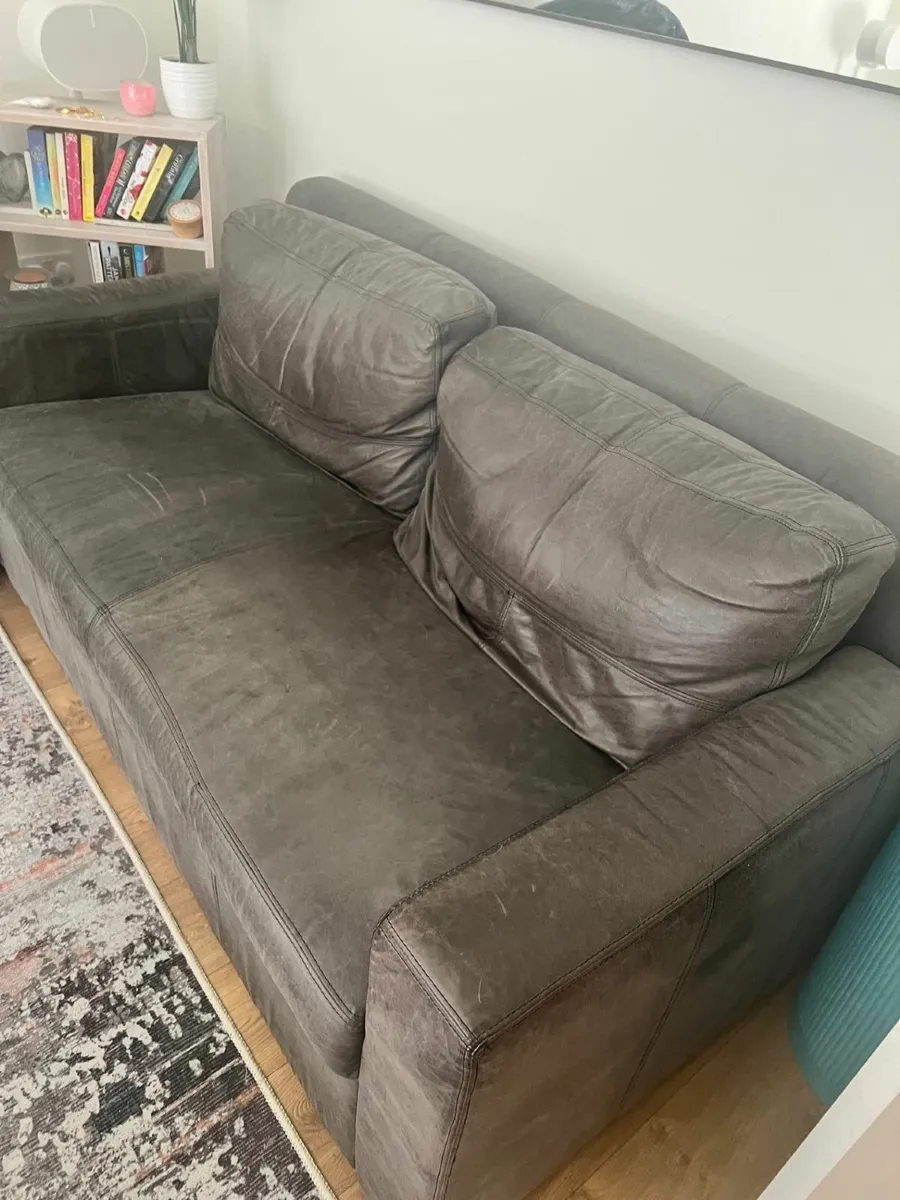 2 Seater Leather couch - Image 2