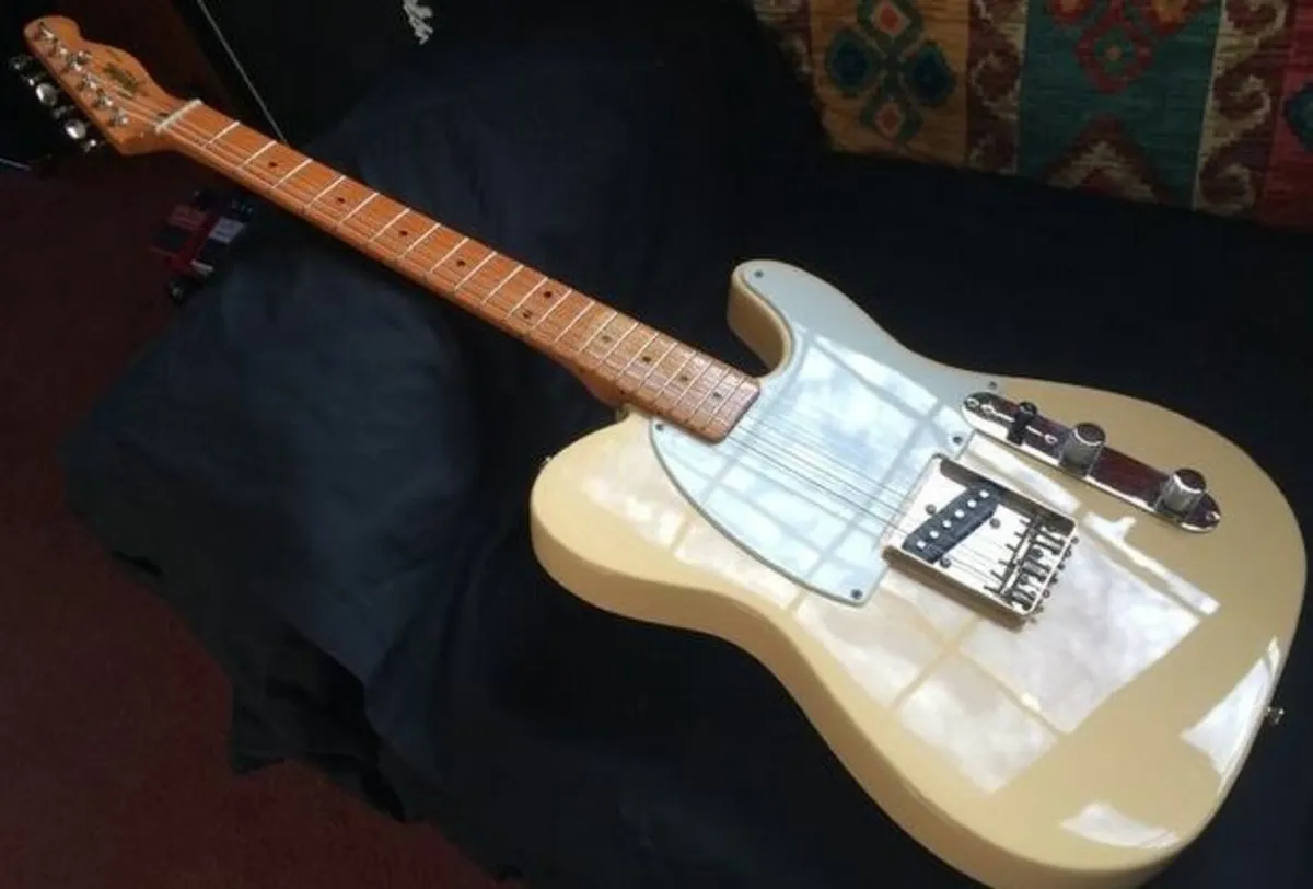 Squire Esquire / Telecaster in pristine condition - Image 2