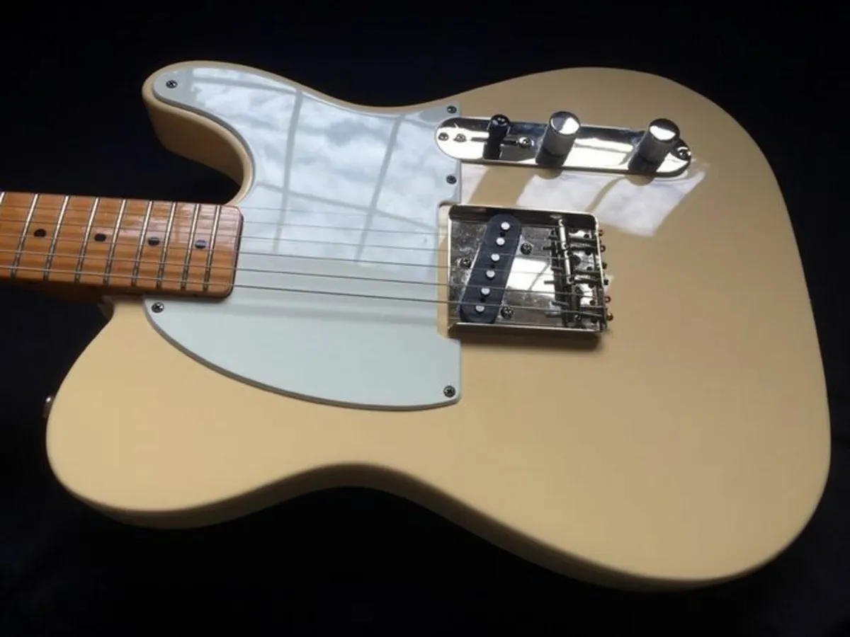 Squire Esquire / Telecaster in pristine condition - Image 4
