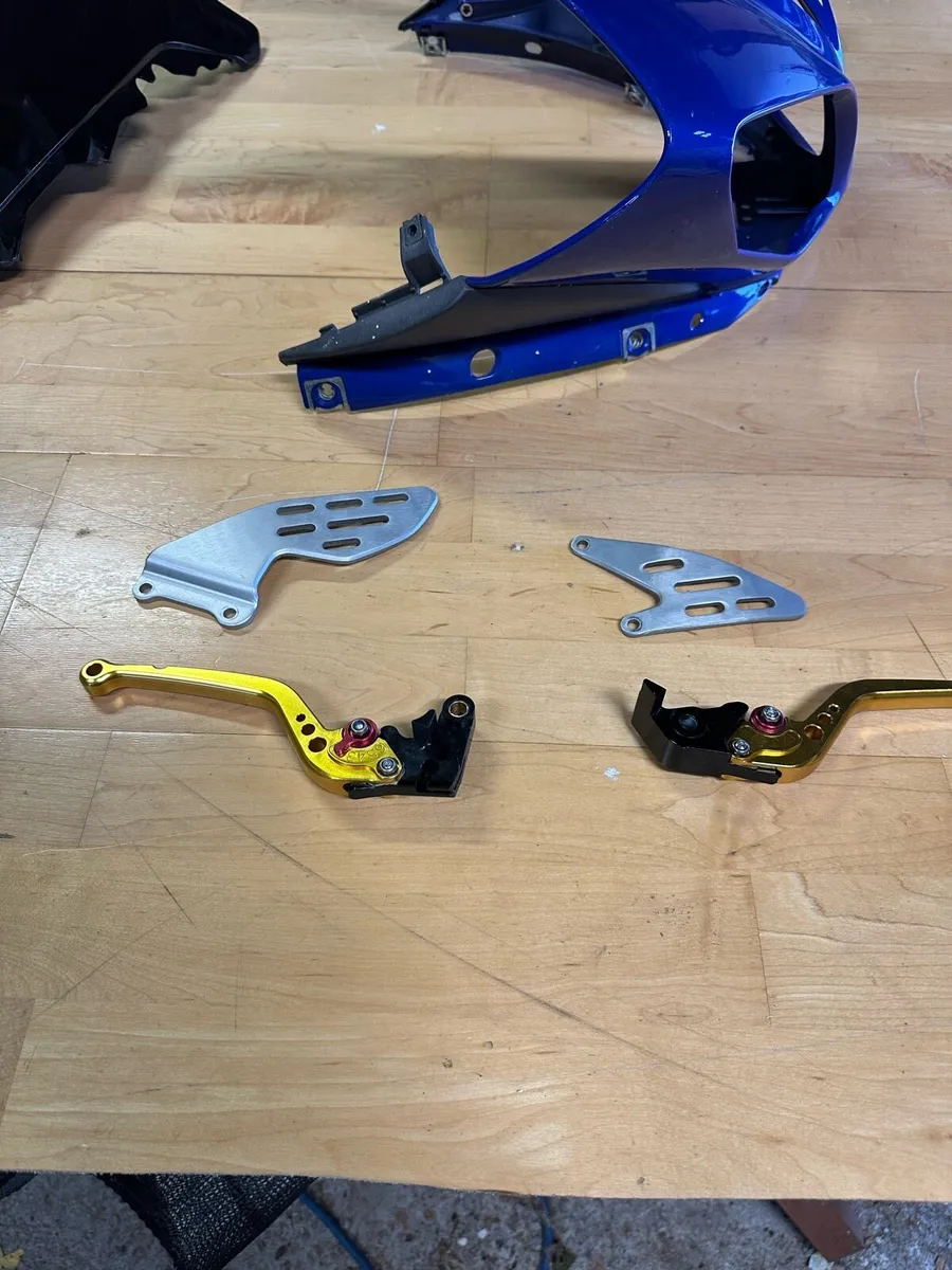 Yamaha r1 tank / fuel filter / top fairing - Image 2
