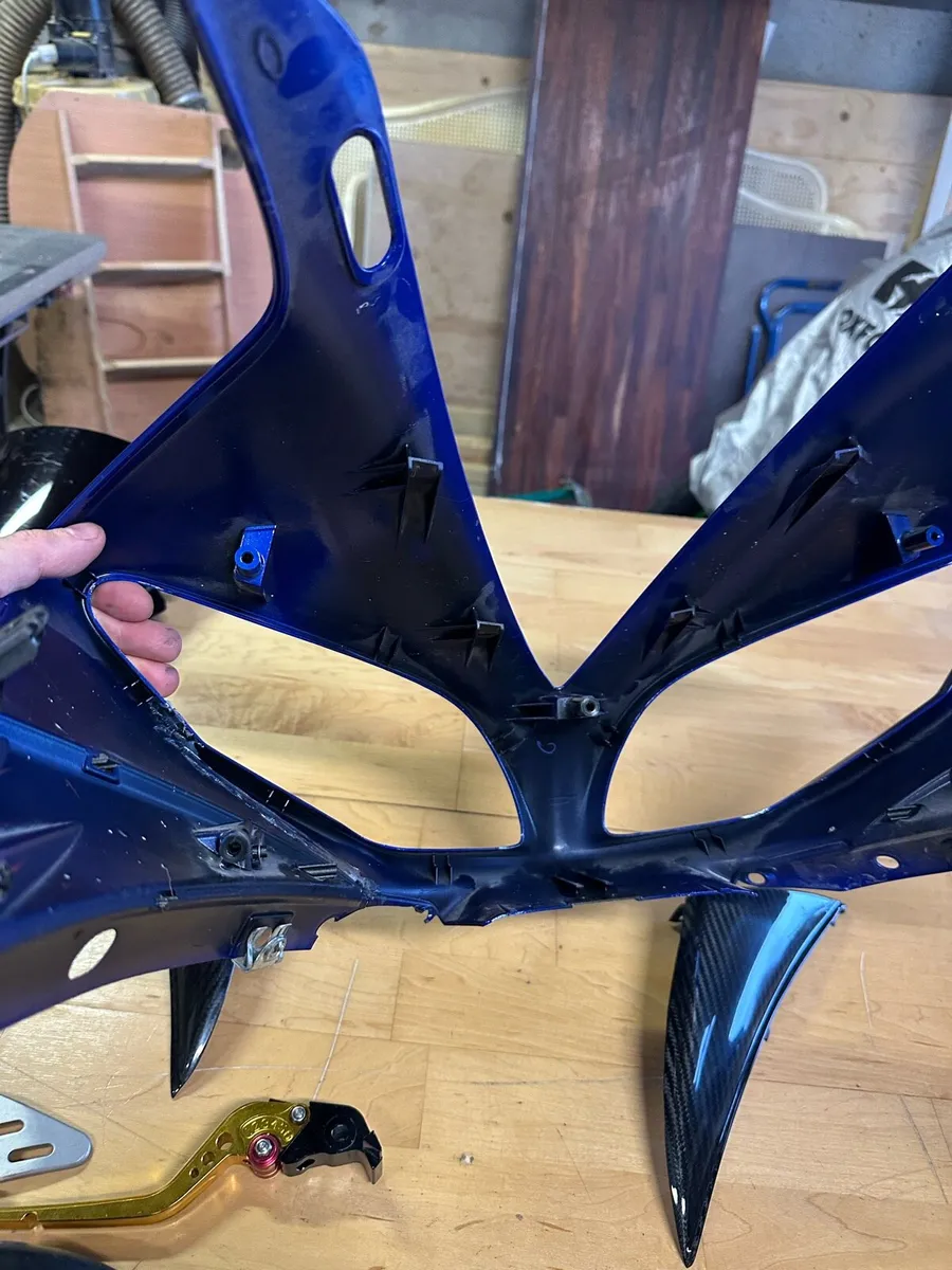 Yamaha r1 tank / fuel filter / top fairing - Image 4