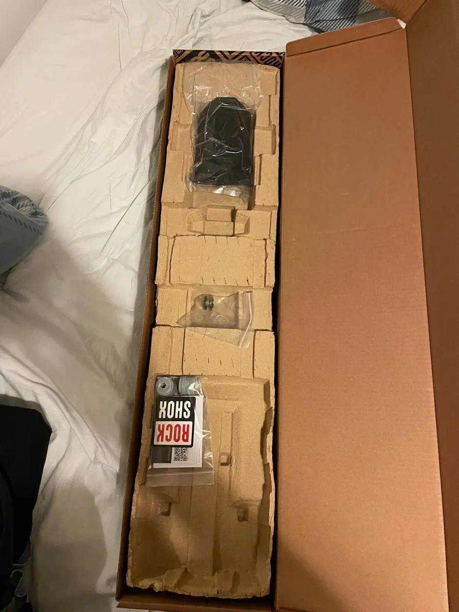 Rockshox Lyrik ultimate fork 150mm travel - Image 1