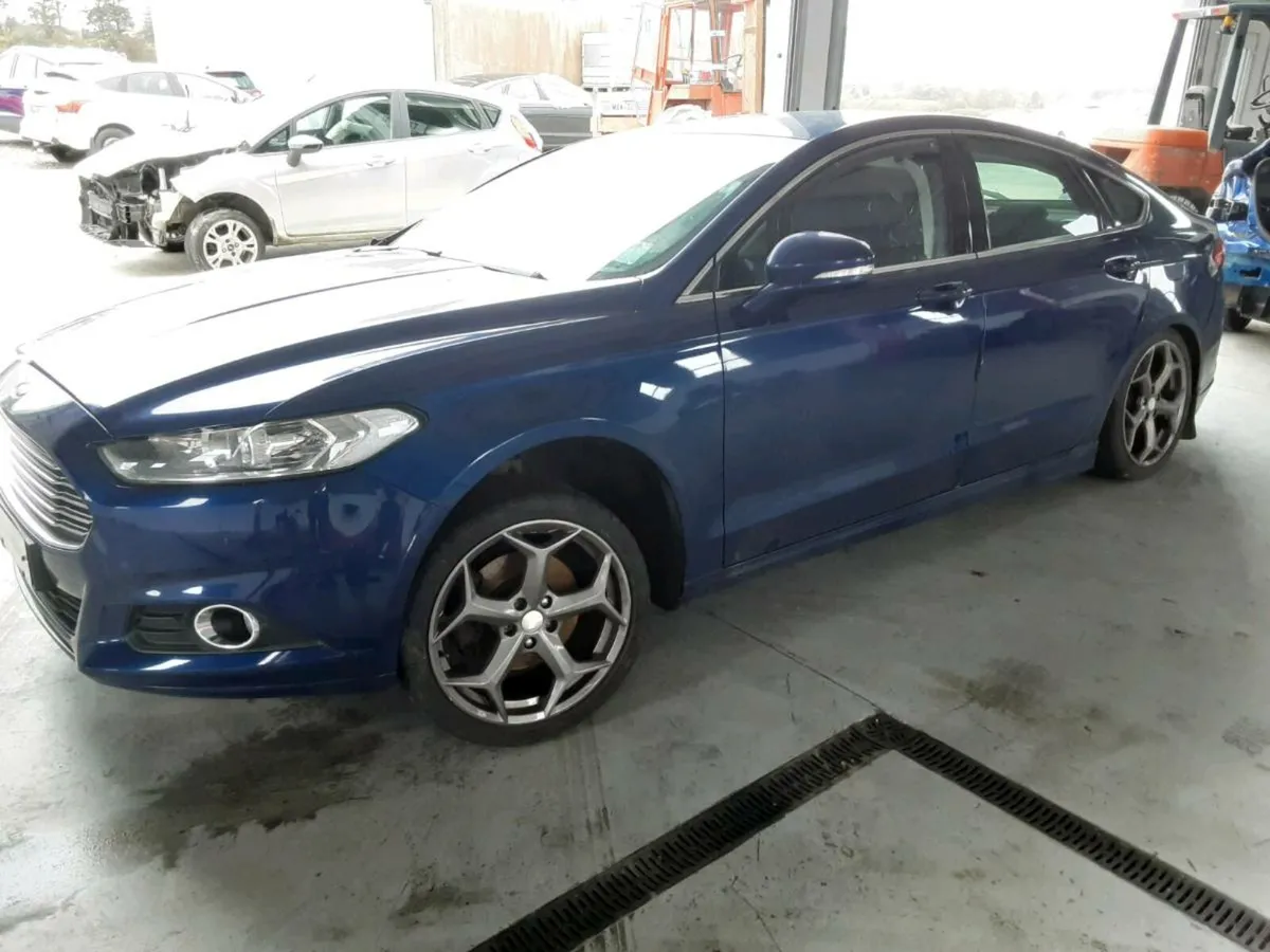 2015 ford mondeo for breaking - Image 1