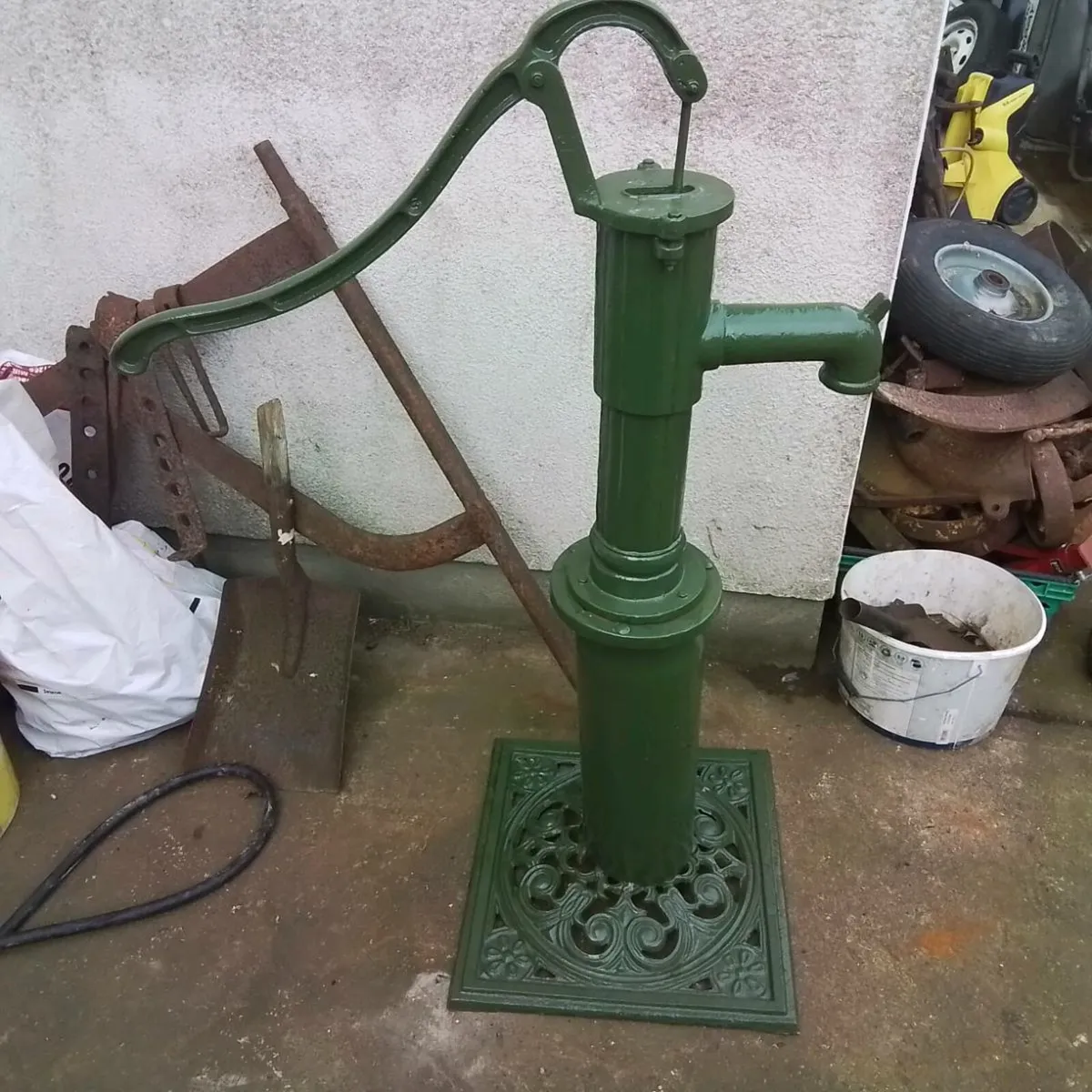 ANTIQUE WATER PUMP - Image 1