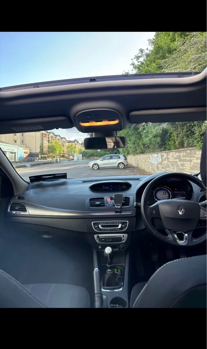 Renault Fluence 1.5 dci Limited - Image 2