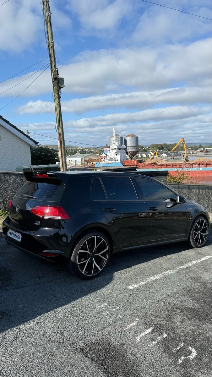 Volkswagen Golf 2014 - Image 2