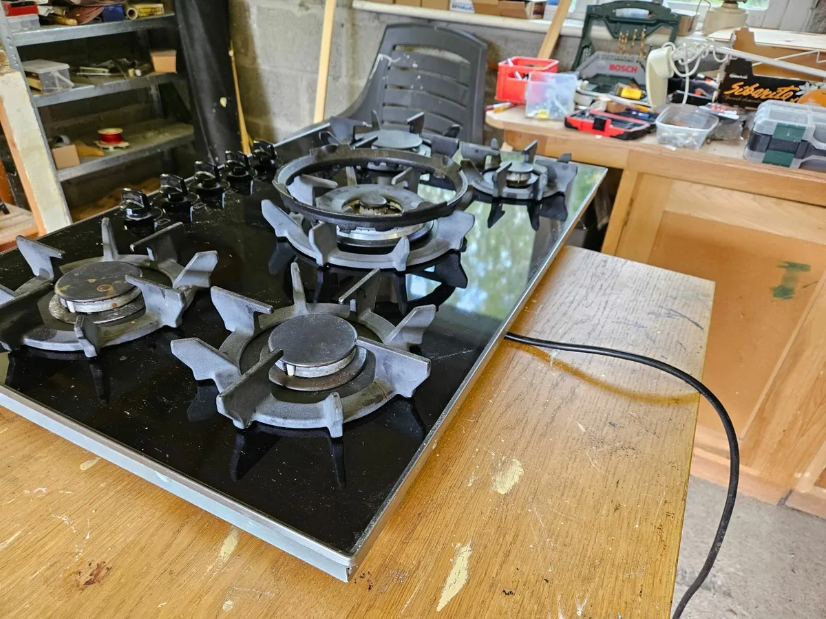 Kitchen hob - gas - Image 2