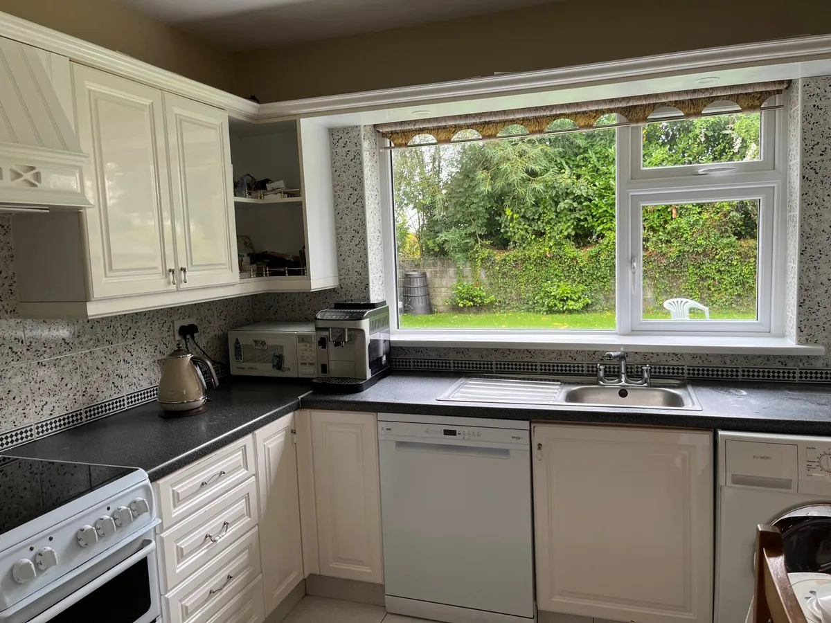 Kitchen units - Image 3