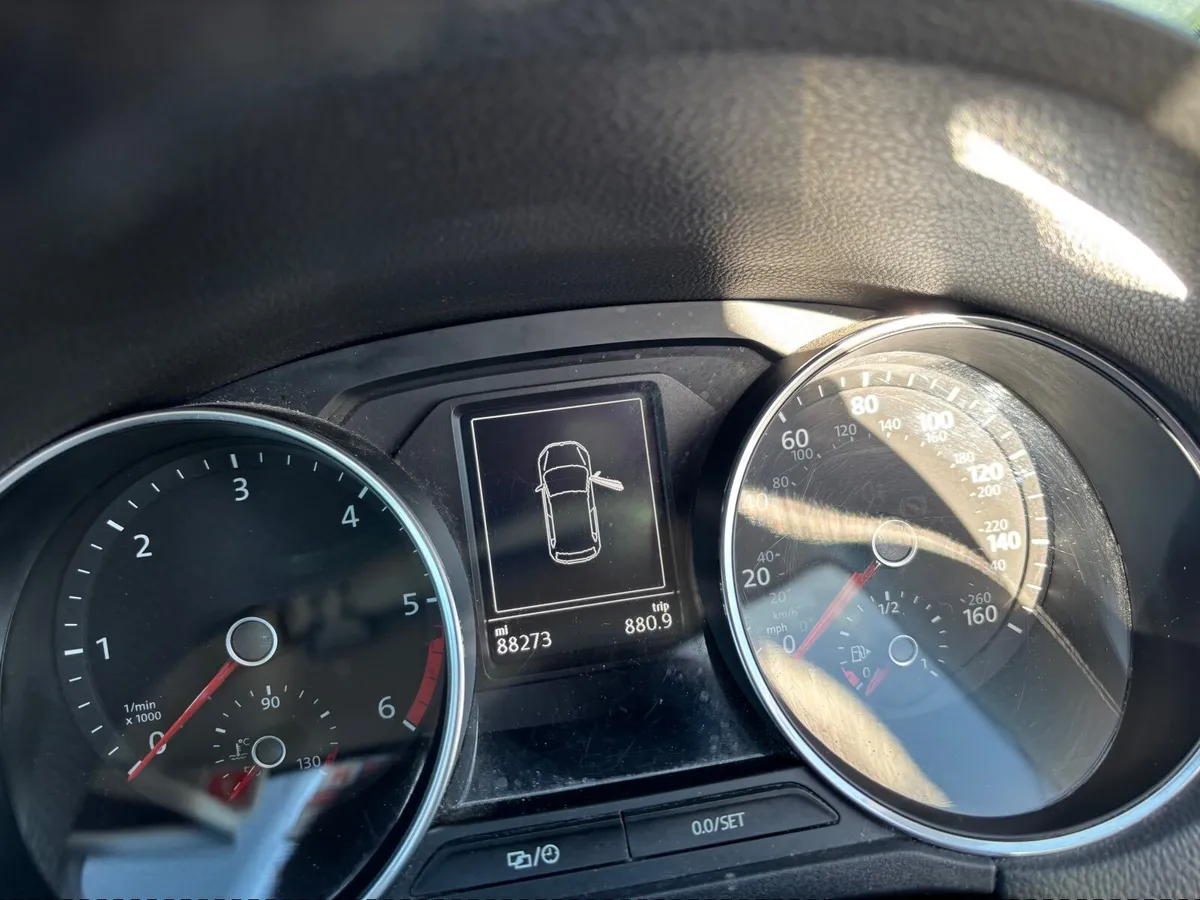 Volkswagen Polo 2016 - Image 2