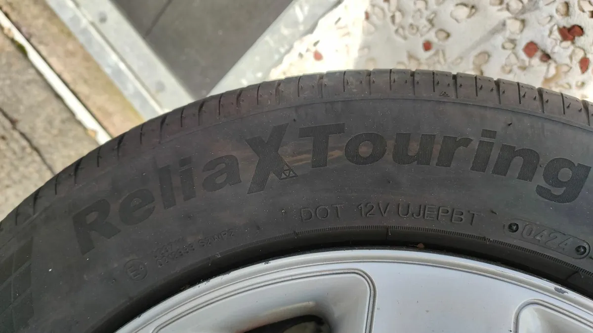 Set of steel wheels and tyres. - Image 4