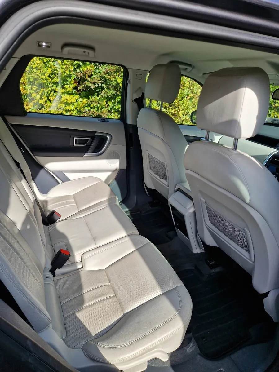 Land Rover Discovery Sport 2015 - Image 4