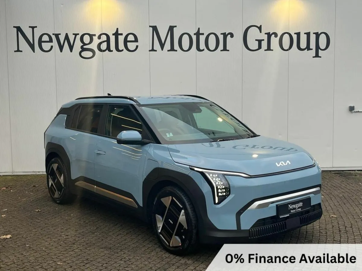Kia EV3 NEW MODEL HAS LANDED! EV3 EARTH 3 LONG RAN - Image 3