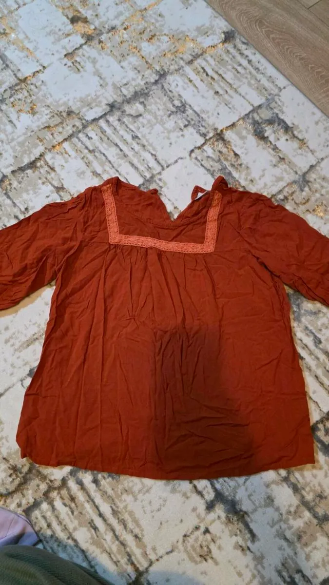 Set of 3 women's tops - Image 4