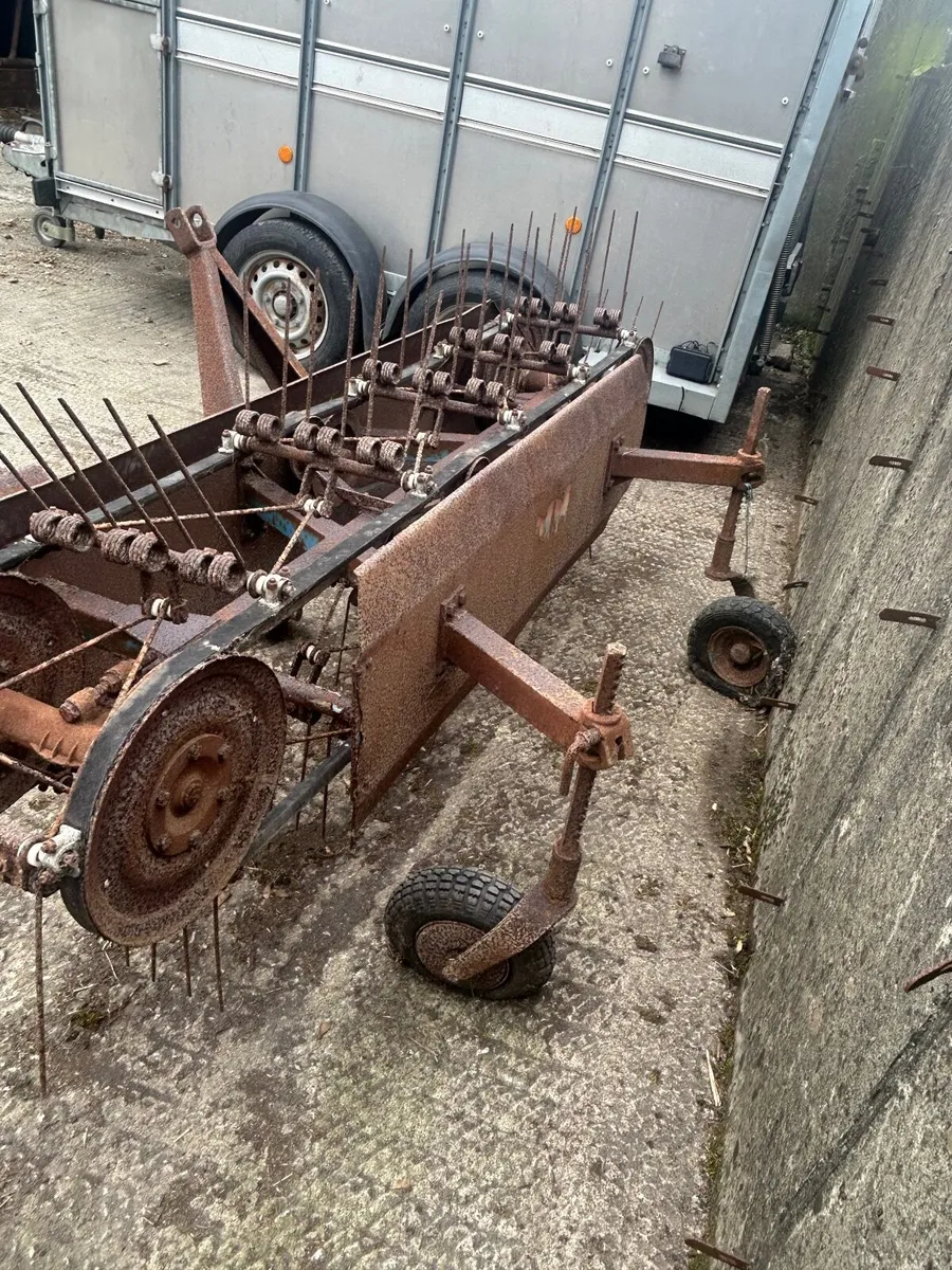 Vintage hay turner - Image 2