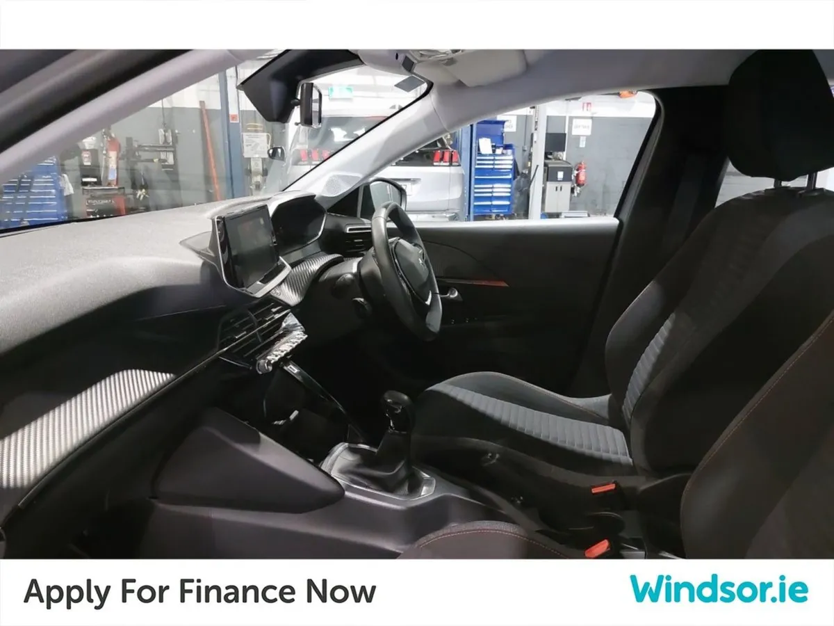 Peugeot 208 1.2 Puretech 75 bhp Active - Image 4