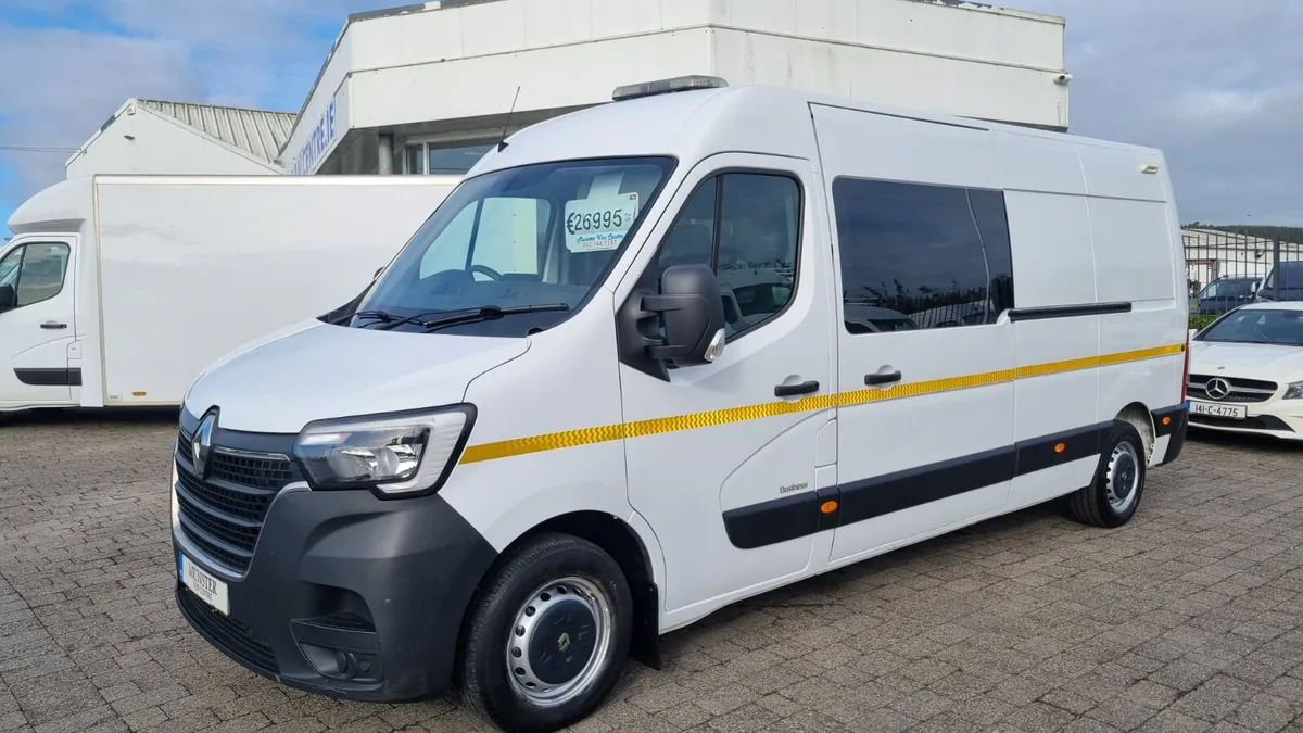 2020 RENAULT MASTER LWB MESS WELFARE CRECAB VAN - Image 1