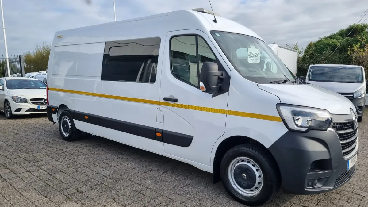 2020 RENAULT MASTER LWB MESS WELFARE CRECAB VAN - Image 2