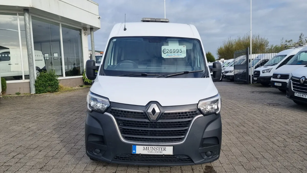 2020 RENAULT MASTER LWB MESS WELFARE CRECAB VAN - Image 3