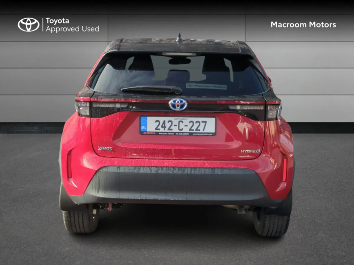 Toyota Yaris CROSS LUNA SPORT 4DR AUTO - Image 4
