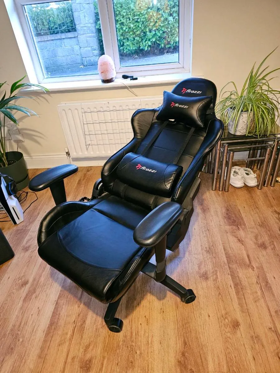 Arozzi Gaming Chair Black Leather - Image 3