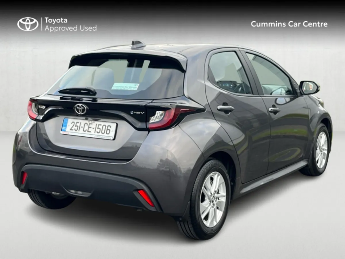 Toyota Yaris Yaris Hybrid 115 Luna - Image 2