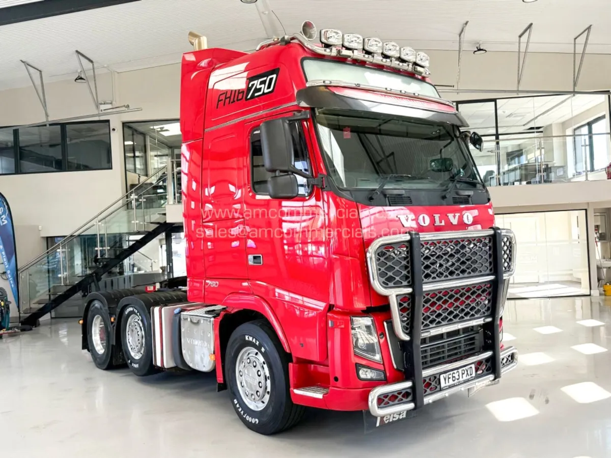 2013 (63) VOLVO FH16 750 GLOBETROTTER 6X2 - Image 1