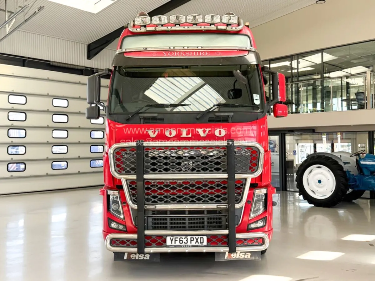 2013 (63) VOLVO FH16 750 GLOBETROTTER 6X2 - Image 3