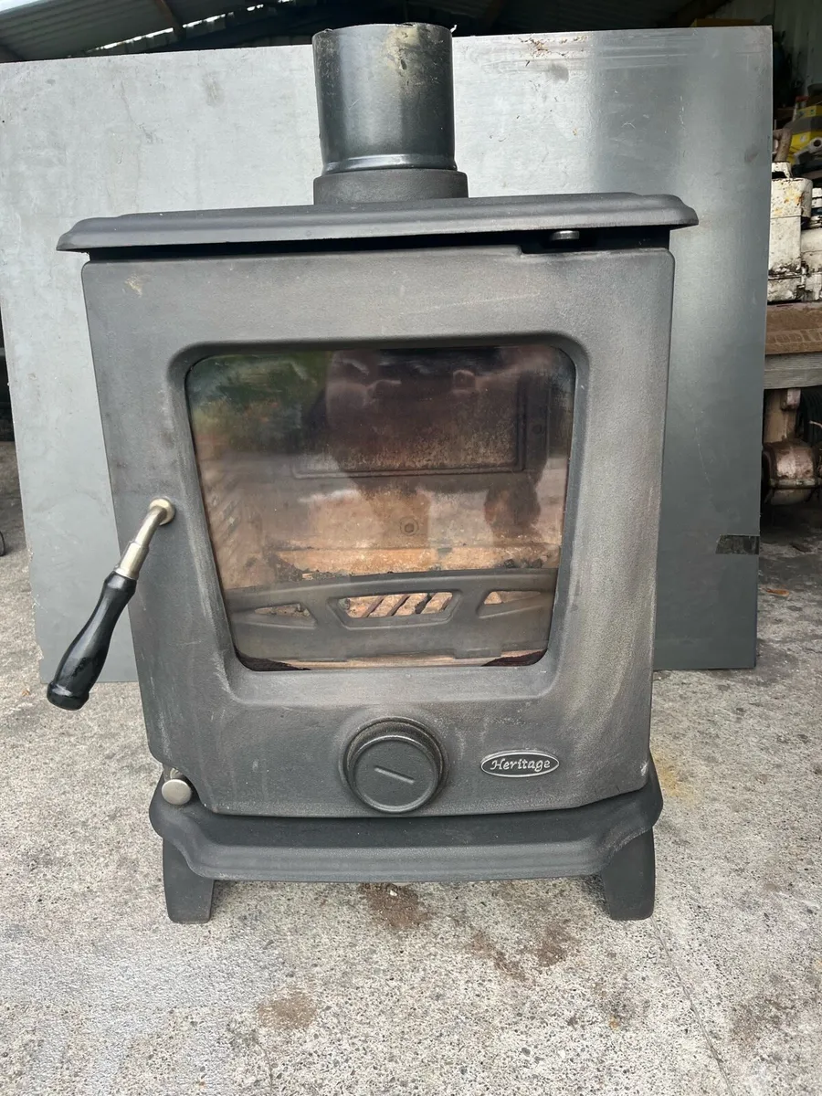 Heritage fire stove - Image 1