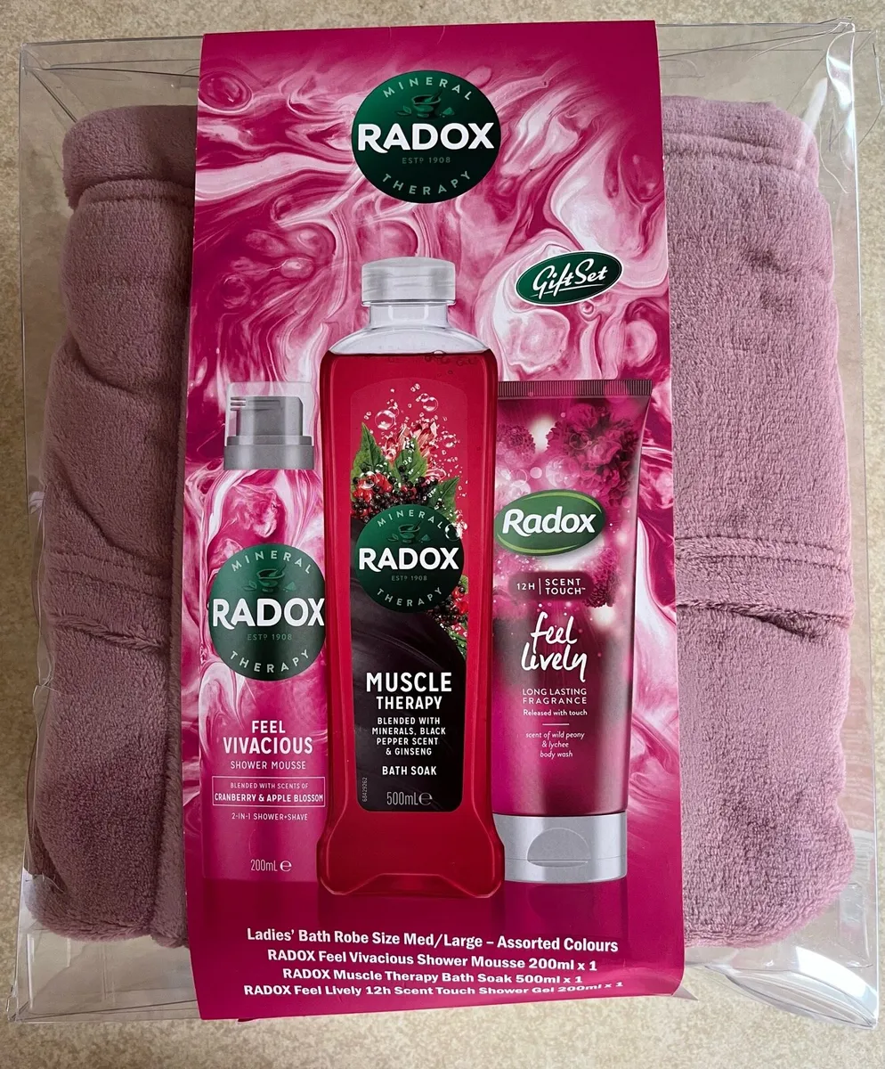 Radox Women’s Gift Set w Bath Robe M-L-New in box - Image 1