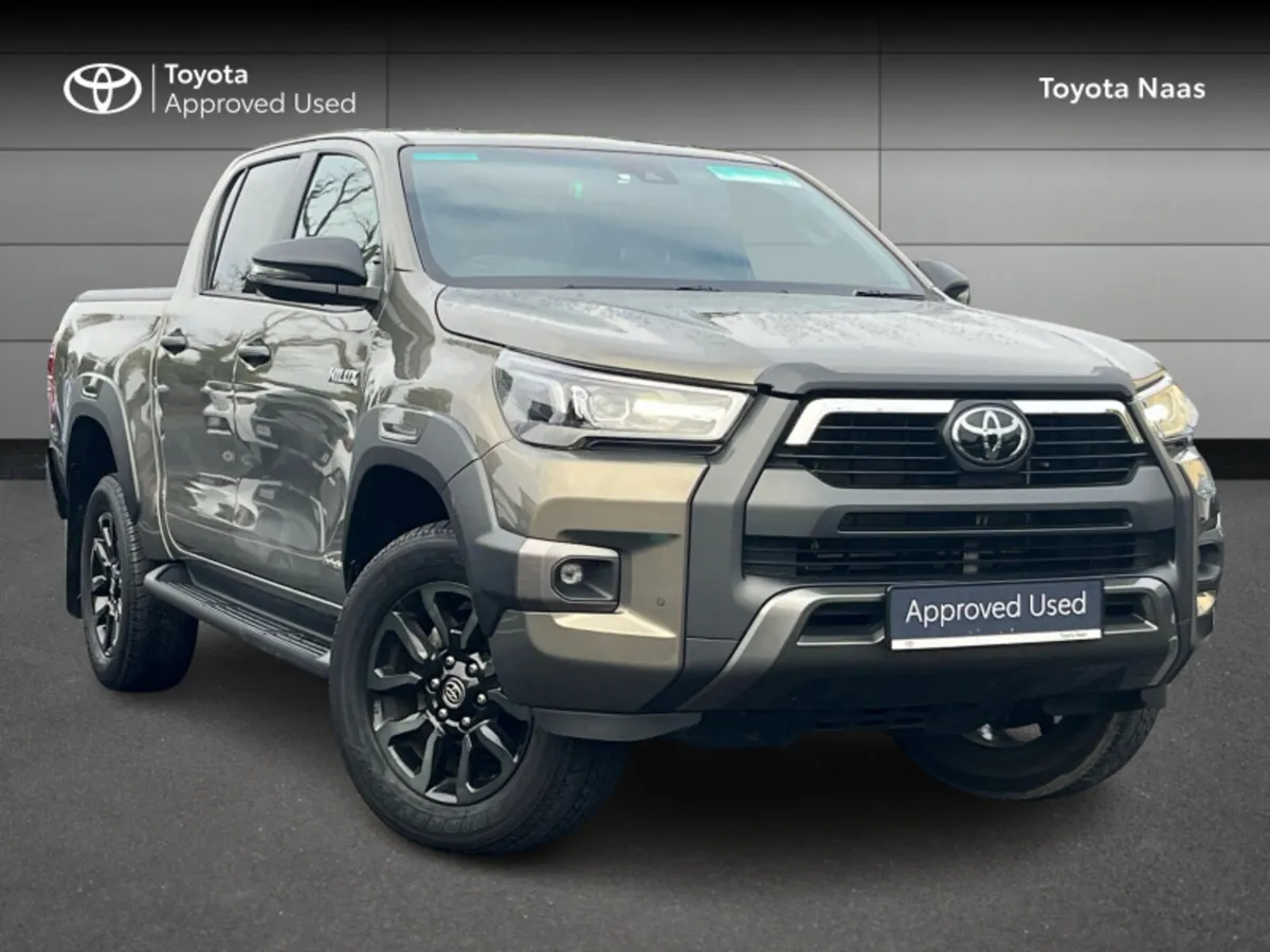 Toyota Hilux 2.8 INVINCIBLE AUTO 4DR - Image 1