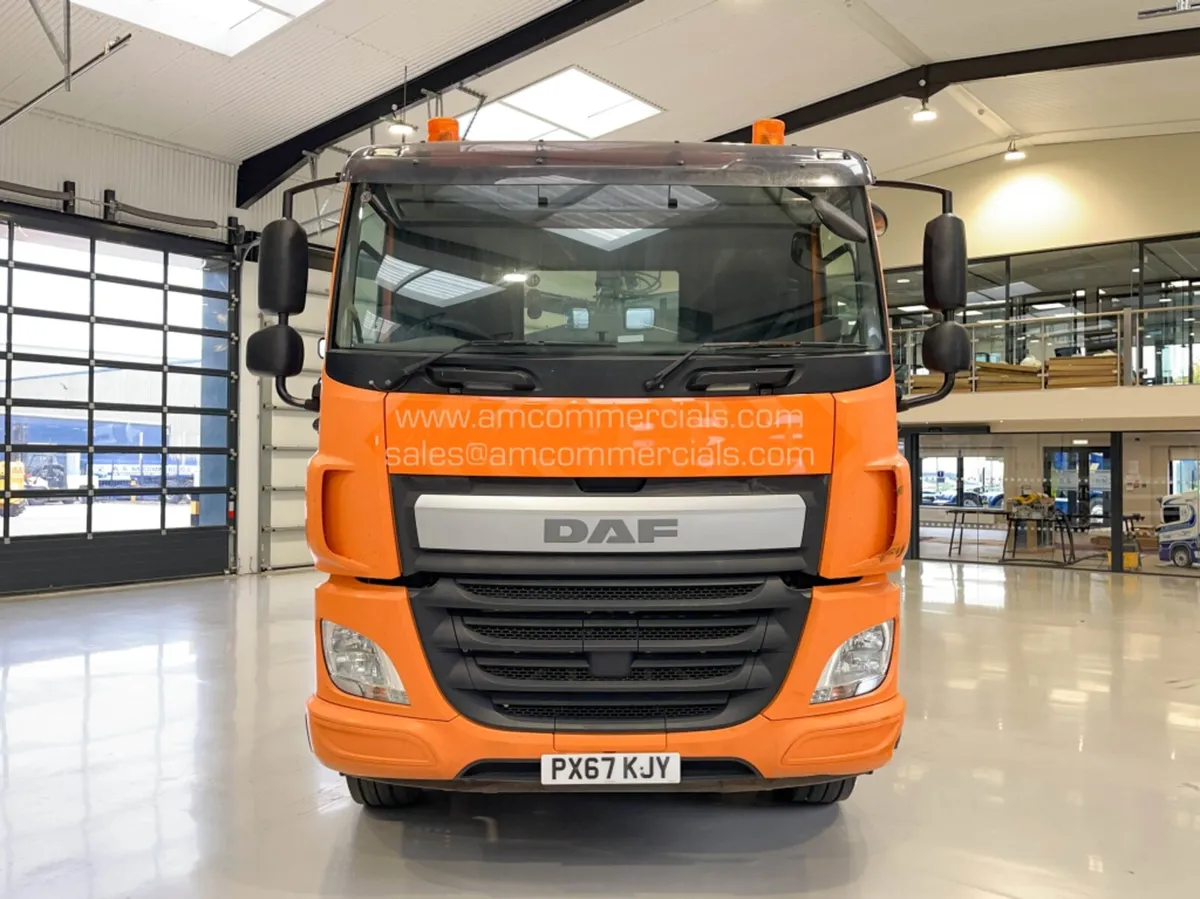 2017 (67) DAF CF 400 8X2 32 TONNE FLATBED BLOCK GR - Image 2