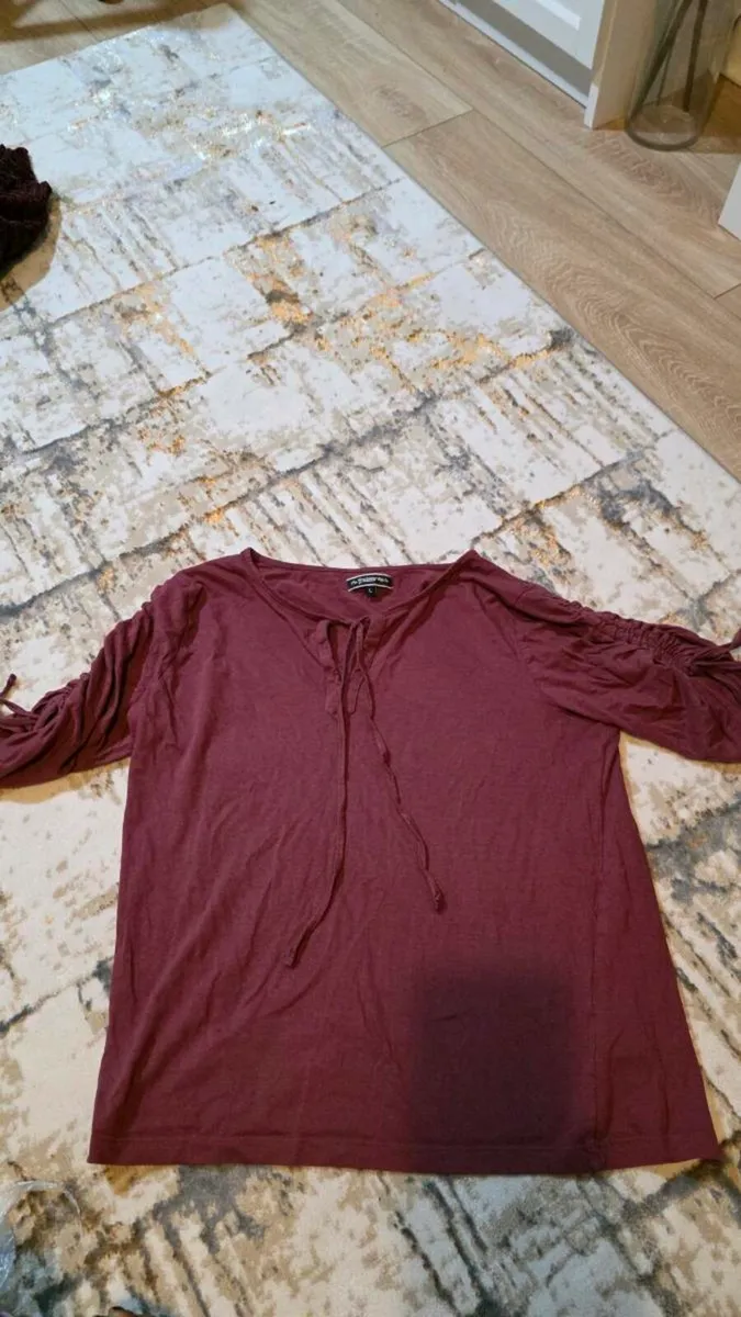 Set of 2 tops - Image 1