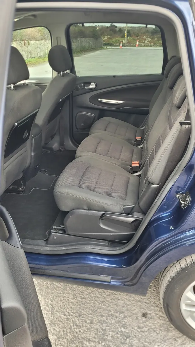 Ford S-Max 2012 - Image 2