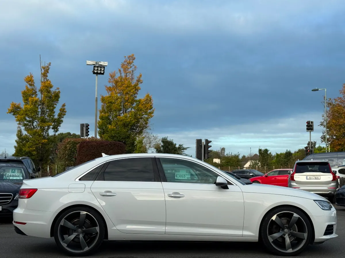 Audi A4 2.0 TDI SE ULTRA 150BHP *S-LINE ALLOYS* - Image 4