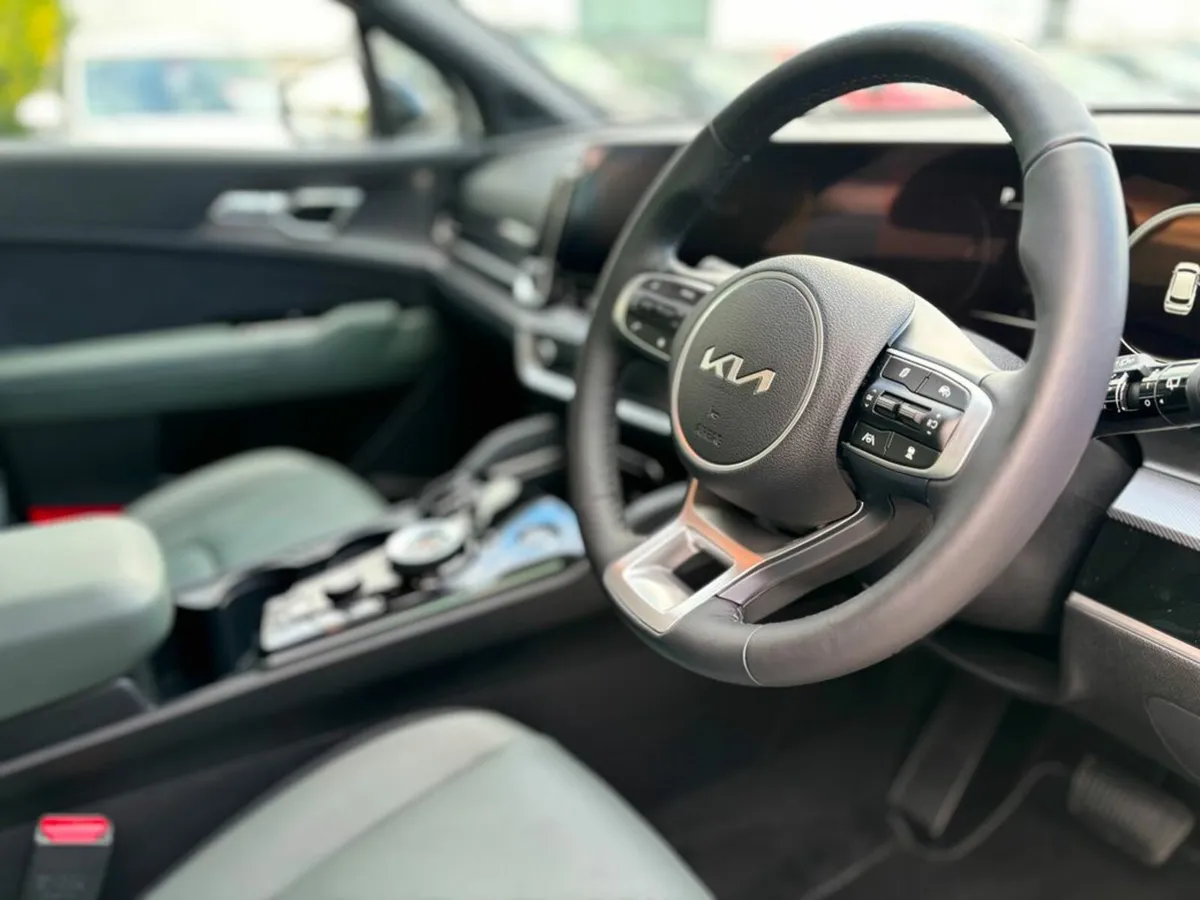 Kia Sportage 1.6 Hybrid (0% Finance available) - Image 3