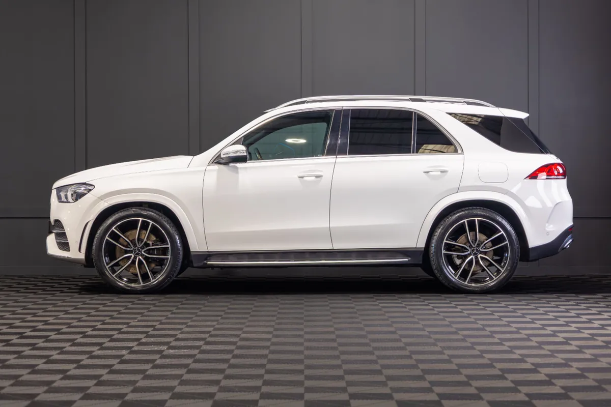 222 Mercedes-Benz GLE 350de AMG Line 4Matic - Image 3