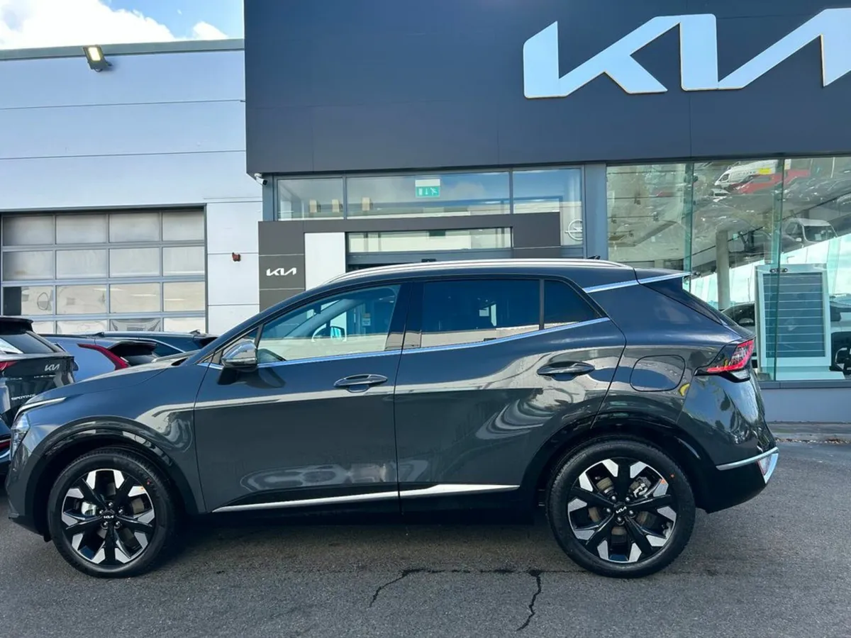 Kia Sportage 1.6 Plug in Hybrid (0% Finance availa - Image 2