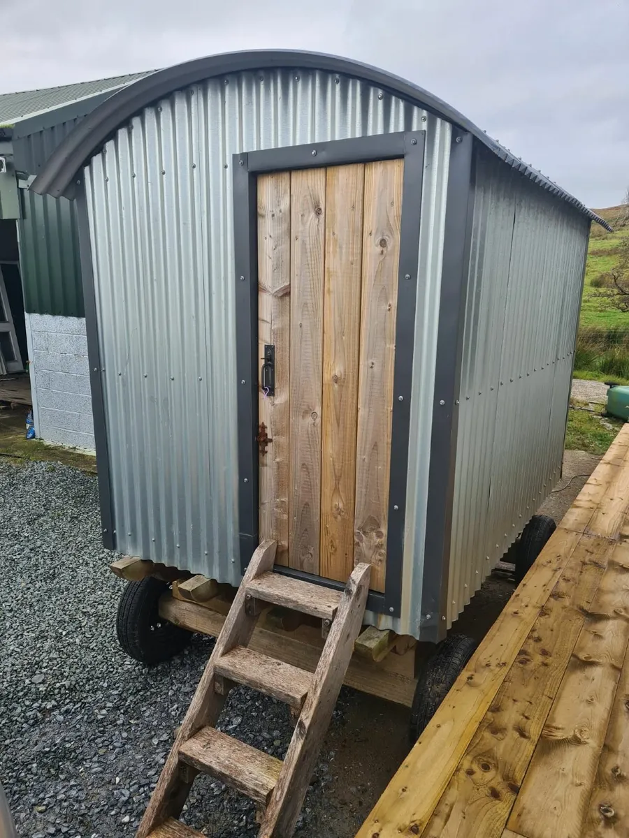 Children's Shepherd Hut - Image 1