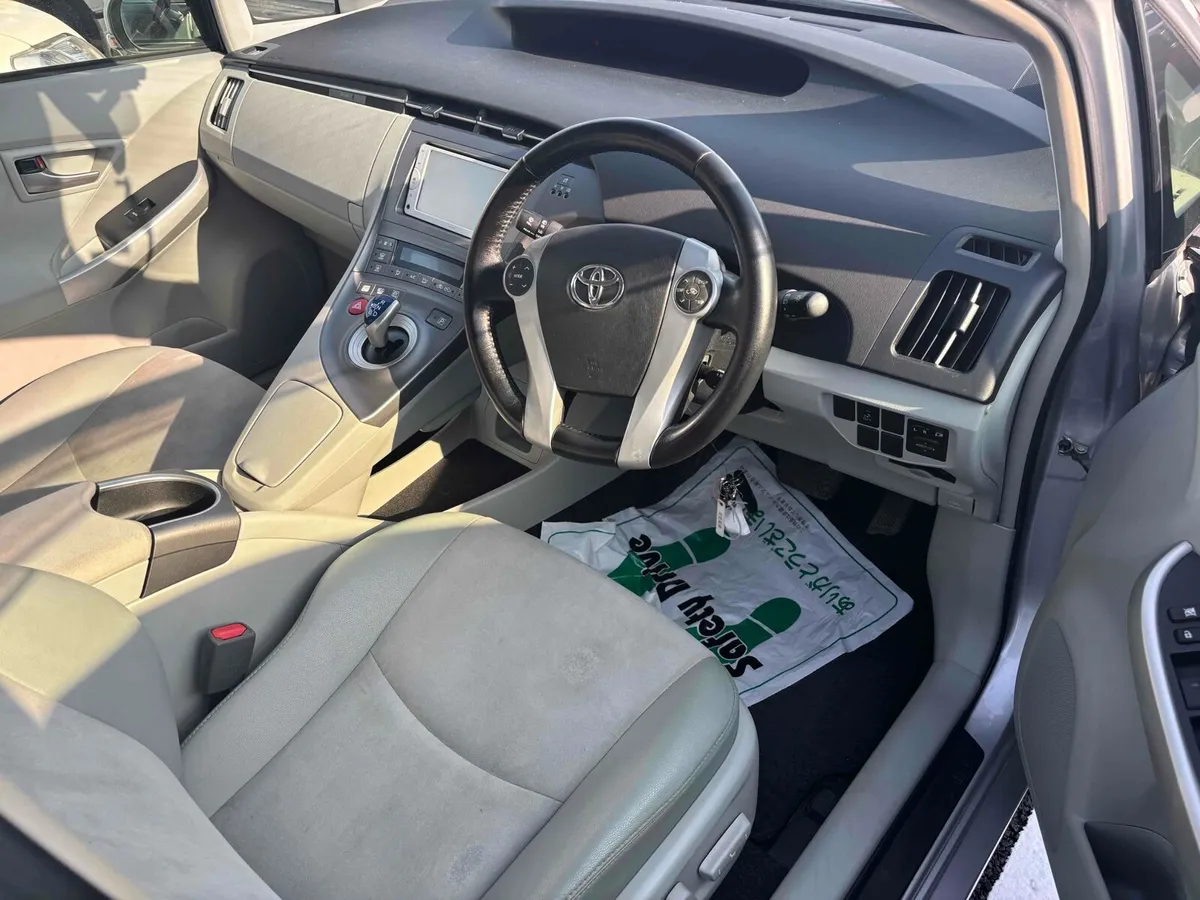 Toyota Prius 2014 1.8 Hybrid - Image 3