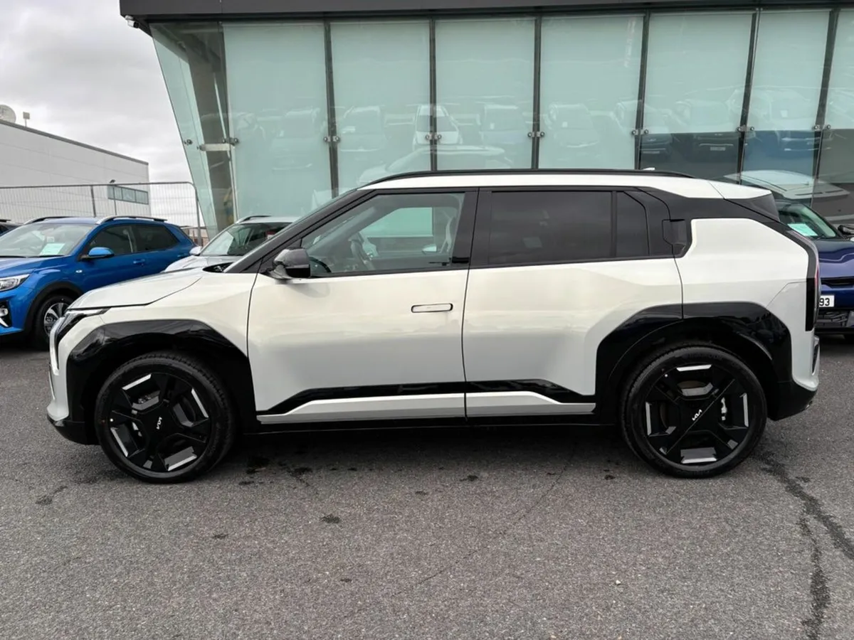 Kia EV3 GT Line (585km range) - Image 3