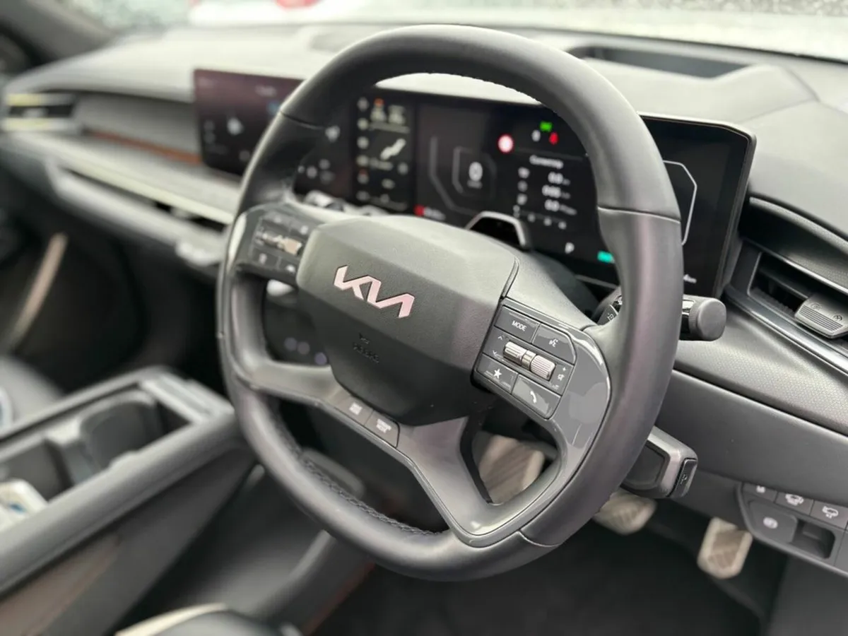 Kia EV3 Earth 3 (585km range) - Image 2
