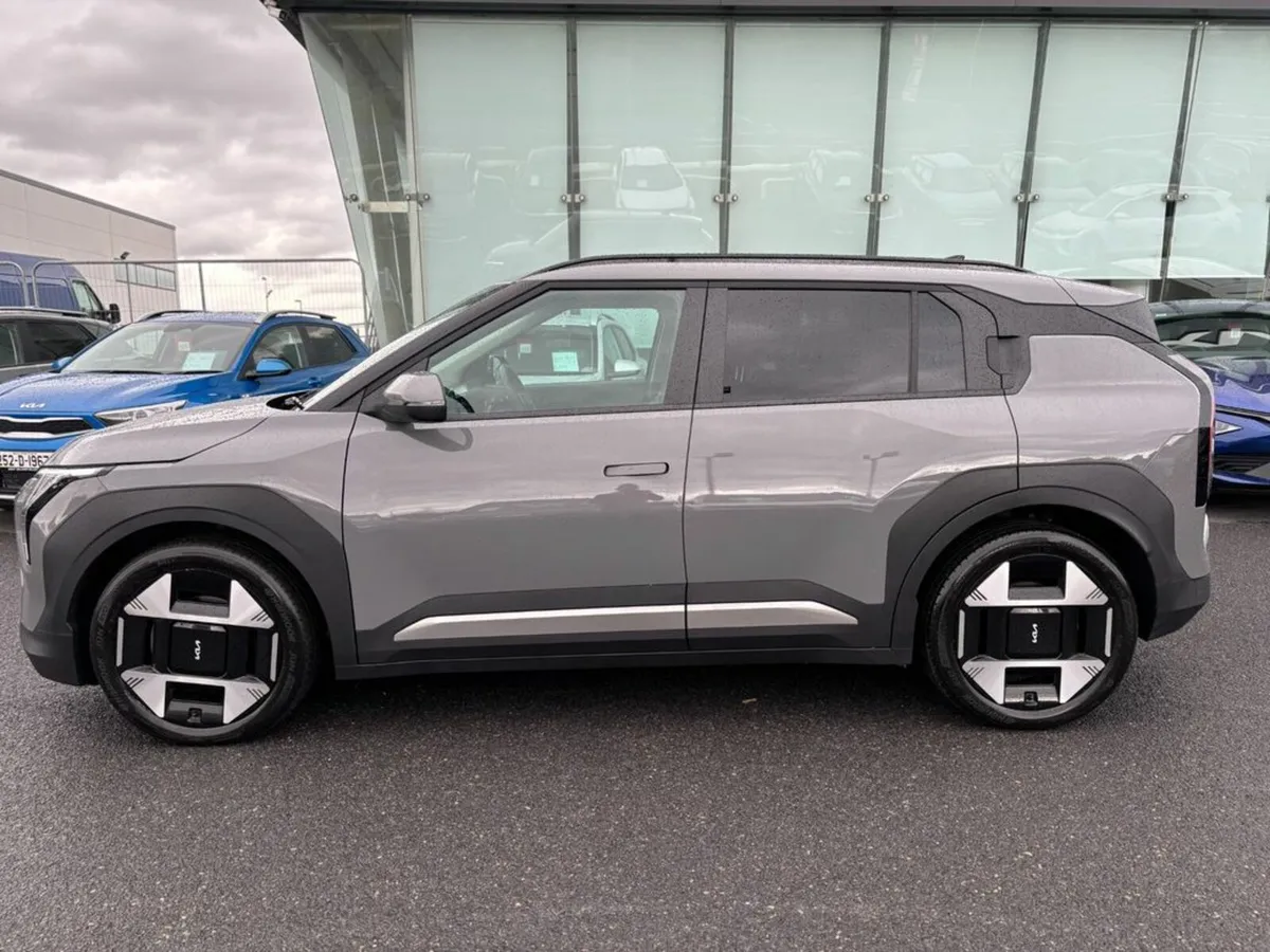 Kia EV3 Earth 3 (585km range) - Image 3
