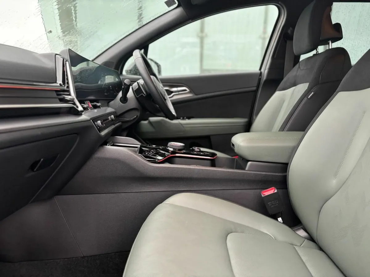 Kia Sportage 1.6 HEV Anniversary Model - Image 2