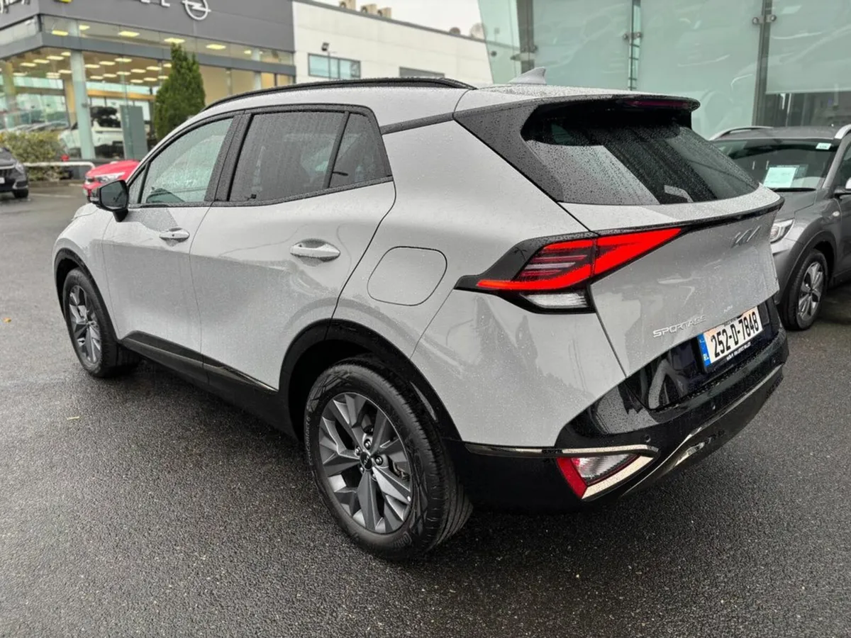 Kia Sportage 1.6 HEV Anniversary Model - Image 3