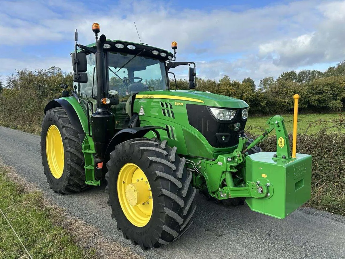 191 JOHN DEERE 6155R **50km/hr AutoQuad** - Image 3