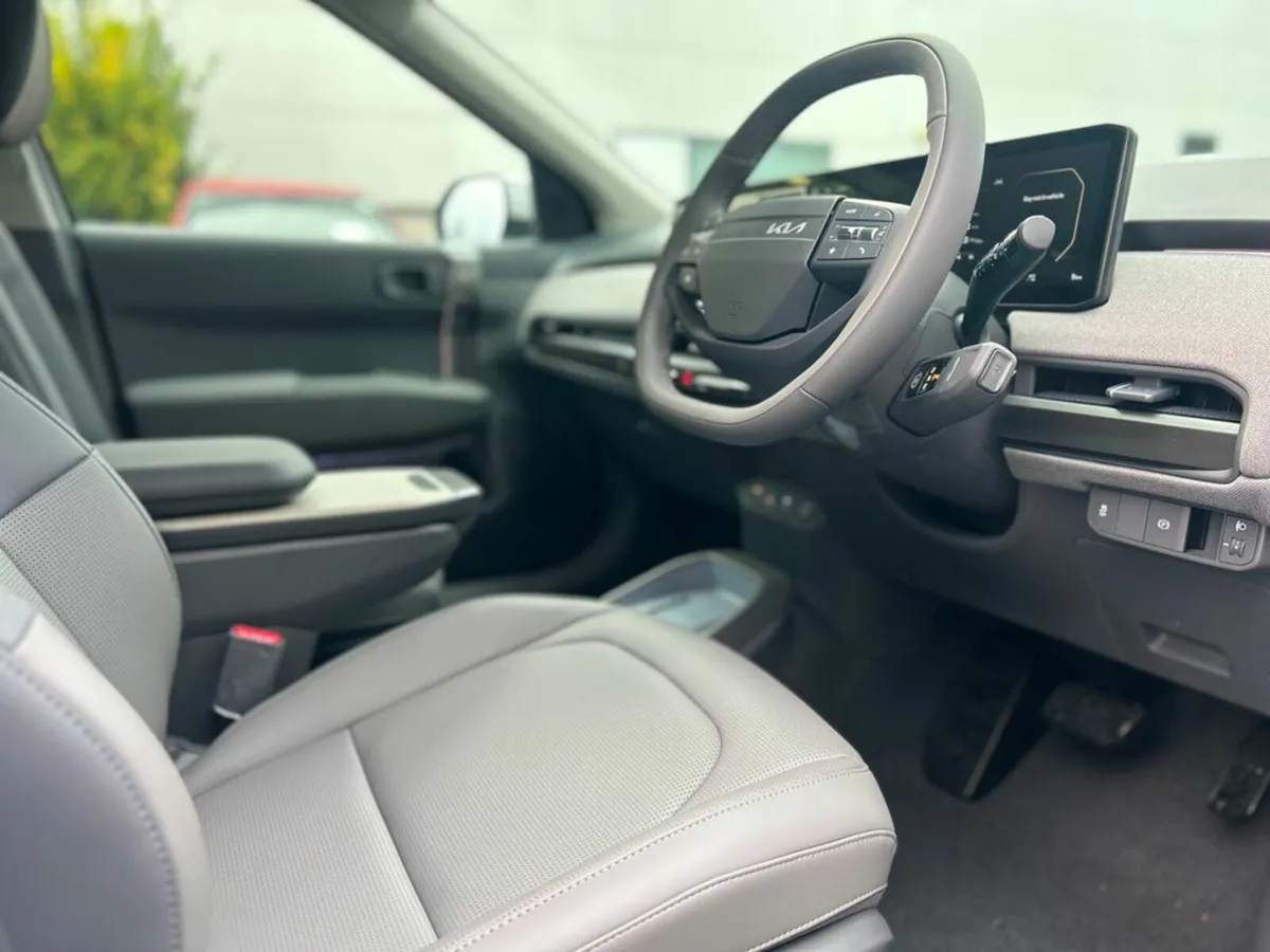 Kia EV3 Earth 3 (585km range) - Image 2