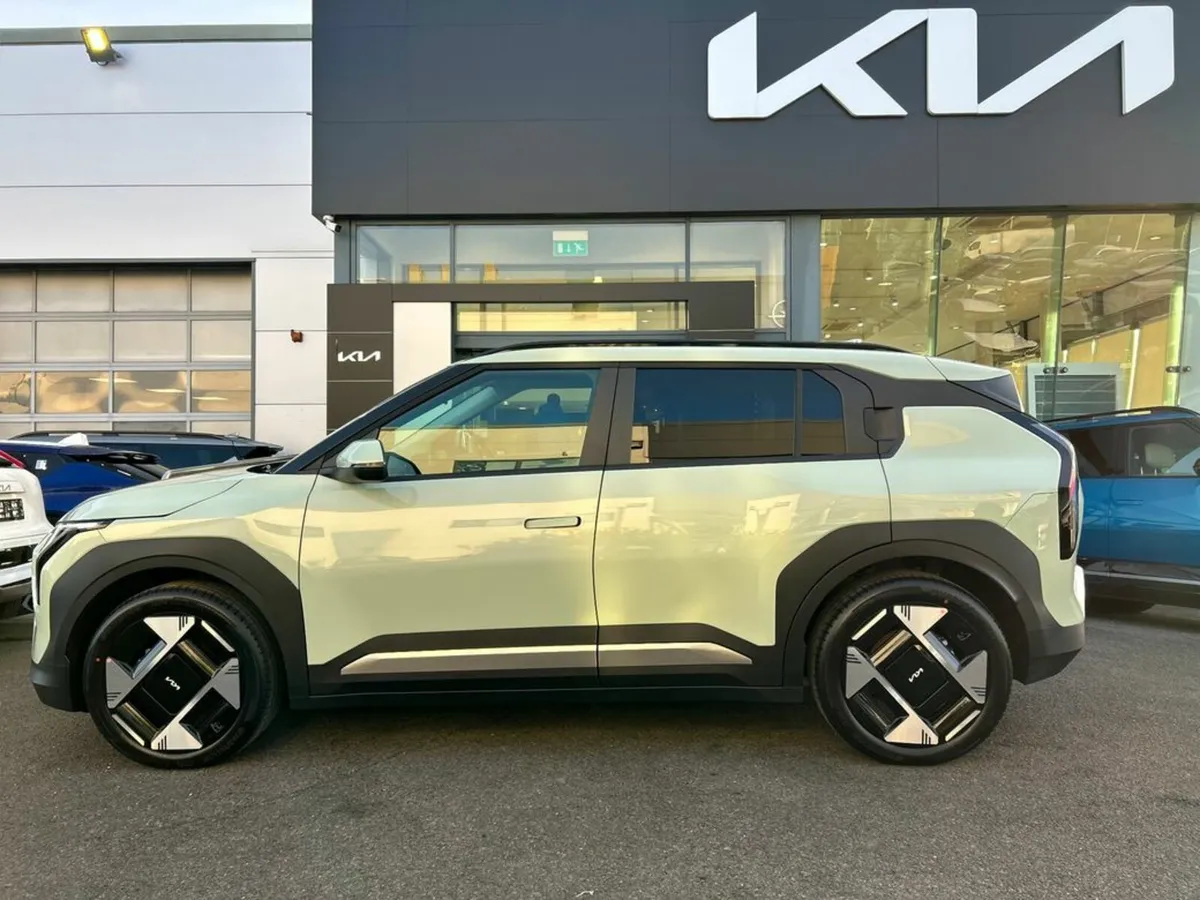Kia EV3 Earth 3 (585KM Range) - Image 3