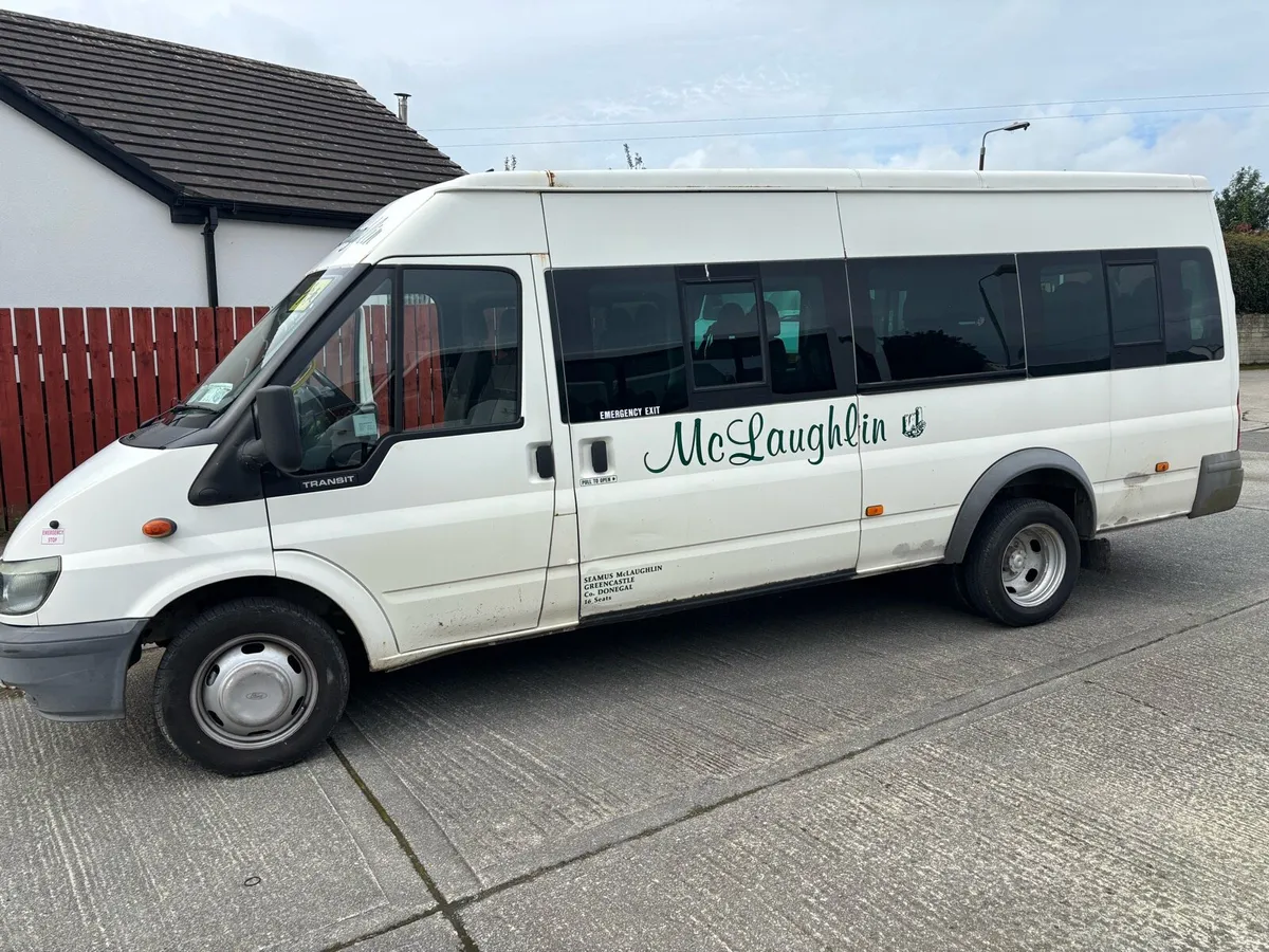 Bus - Image 1