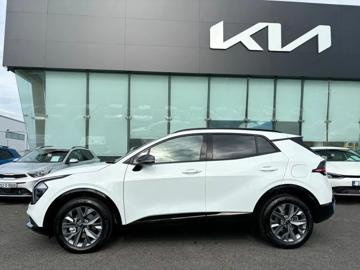 Kia Sportage 1.6 Hybrid (Anniversary model) - Image 2