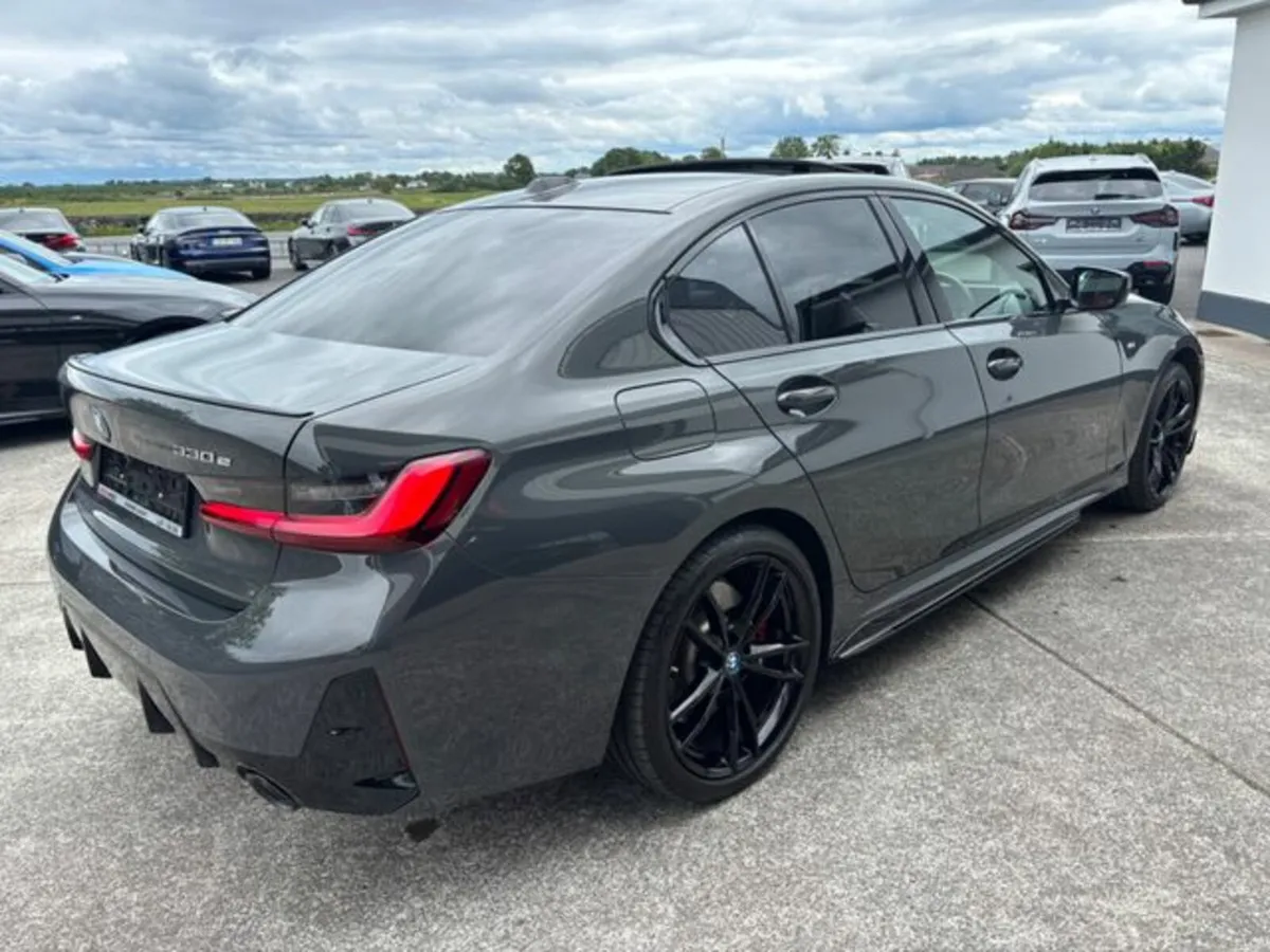 BMW 3-Series 330E M SPORT PRO & TECH SUNROOF - Image 4